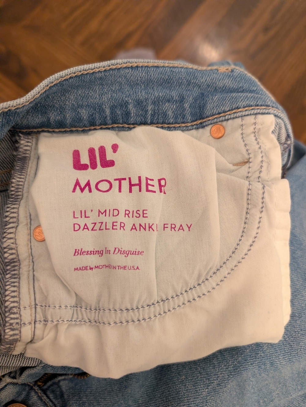 Mother Lil Mid Rise Dazzler Ankle Fray Jeans - Picture 5 of 8
